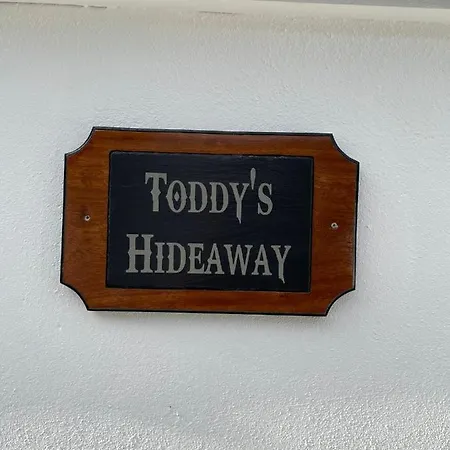 Toddys Hideaway